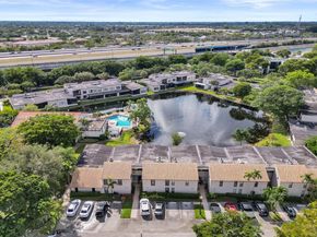 958 Mockingbird Ln 511, Plantation FL 33324