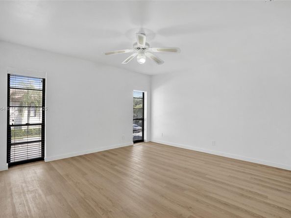 958 Mockingbird Ln 511, Plantation FL 33324