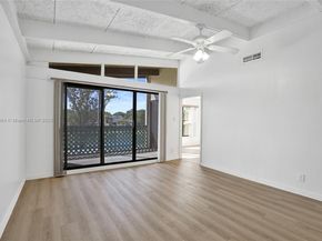 958 Mockingbird Ln 511, Plantation FL 33324