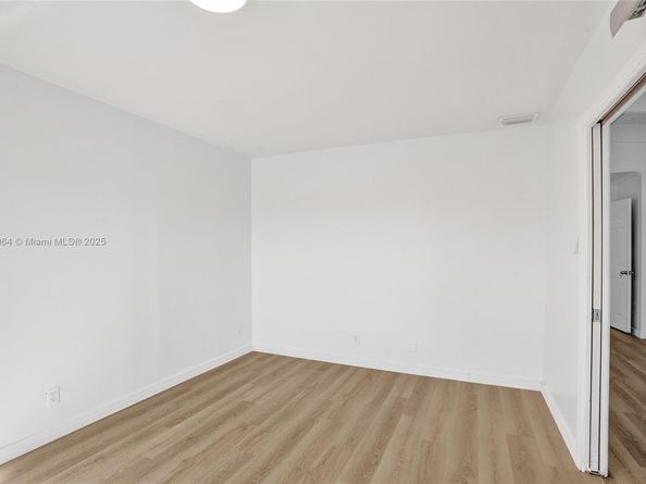 958 Mockingbird Ln 511, Plantation FL 33324