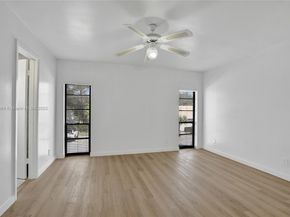 958 Mockingbird Ln 511, Plantation FL 33324