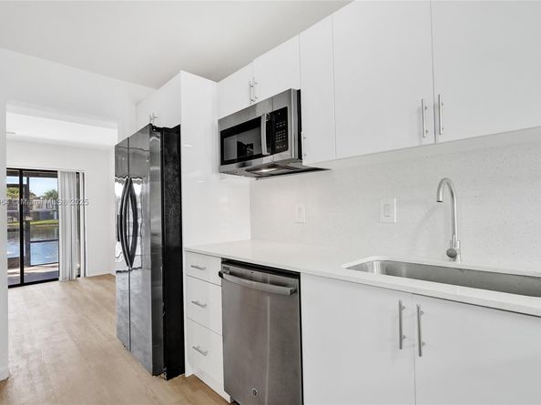 958 Mockingbird Ln 511, Plantation FL 33324