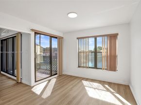 958 Mockingbird Ln 511, Plantation FL 33324