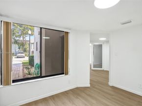 958 Mockingbird Ln 511, Plantation FL 33324