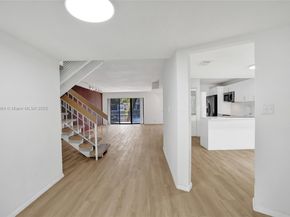 958 Mockingbird Ln 511, Plantation FL 33324