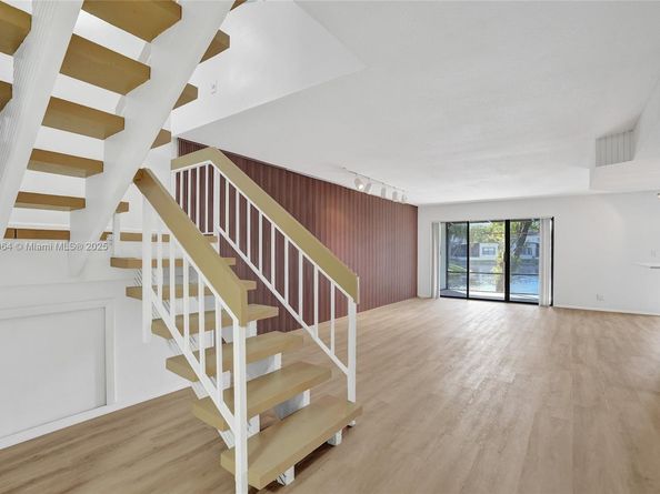 958 Mockingbird Ln 511, Plantation FL 33324