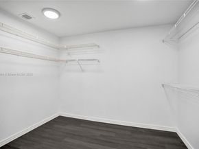 958 Mockingbird Ln 511, Plantation FL 33324