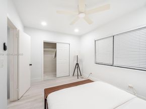 711 85th St, Miami Beach FL 33141