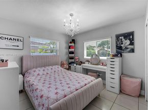 2023 SW 99th Ave, Miami FL 33165