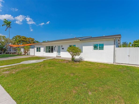 2023 SW 99th Ave, Miami FL 33165