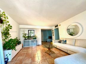 1658 Bay Rd 203, Miami Beach FL 33139