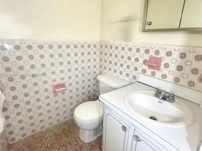 1658 Bay Rd 203, Miami Beach FL 33139