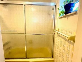 1658 Bay Rd 203, Miami Beach FL 33139