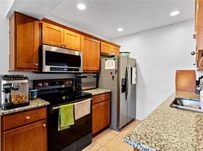 7690 SW 7th Ct, North Lauderdale FL 33068