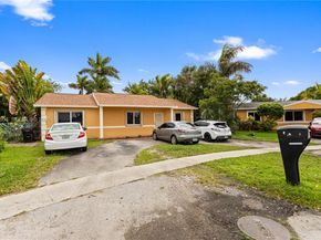 7690 SW 7th Ct, North Lauderdale FL 33068
