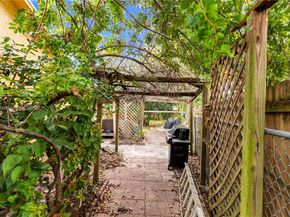 7690 SW 7th Ct, North Lauderdale FL 33068