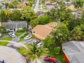 7690 SW 7th Ct, North Lauderdale FL 33068
