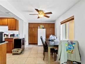 7690 SW 7th Ct, North Lauderdale FL 33068