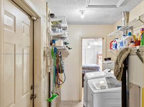 7690 SW 7th Ct, North Lauderdale FL 33068