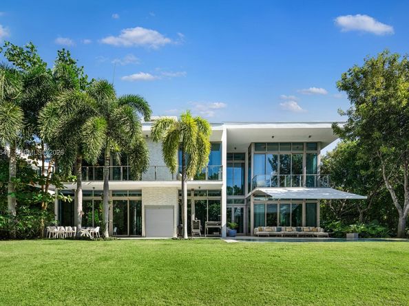 111 Reef Ln, Key Biscayne FL 33149