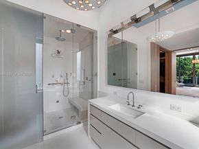 111 Reef Ln, Key Biscayne FL 33149