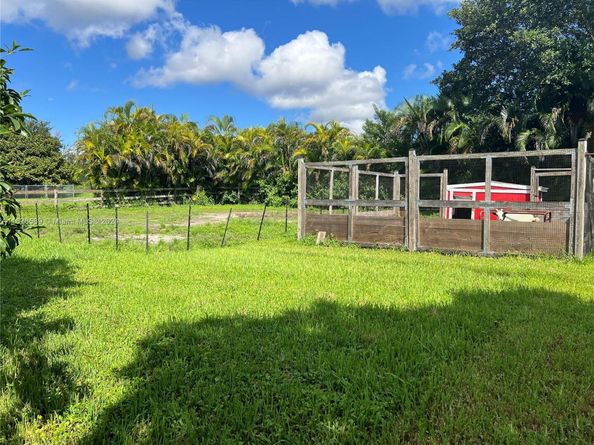 20321 SW 48th St, Southwest Ranches FL 33332
