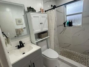 Undisclosed Address #A11954885, Fort Lauderdale FL 33311