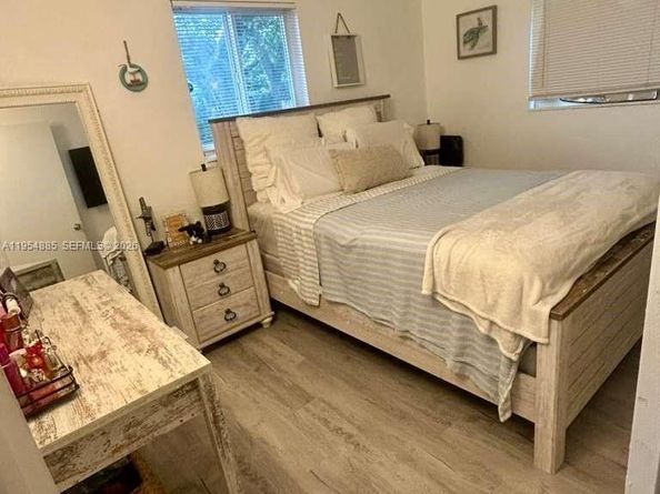 Undisclosed Address #A11954885, Fort Lauderdale FL 33311