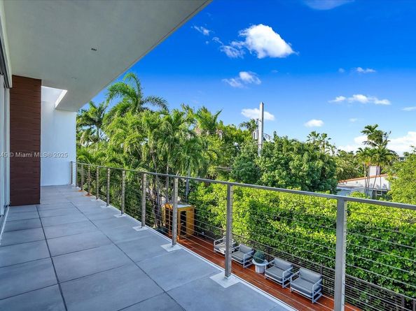 201 Palm Ave, Miami Beach FL 33139