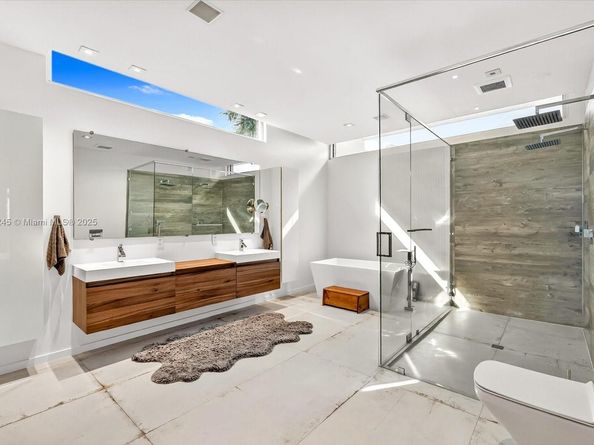 201 Palm Ave, Miami Beach FL 33139