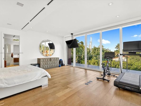 201 Palm Ave, Miami Beach FL 33139