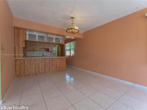 4230 SW 10th St, Miami FL 33134