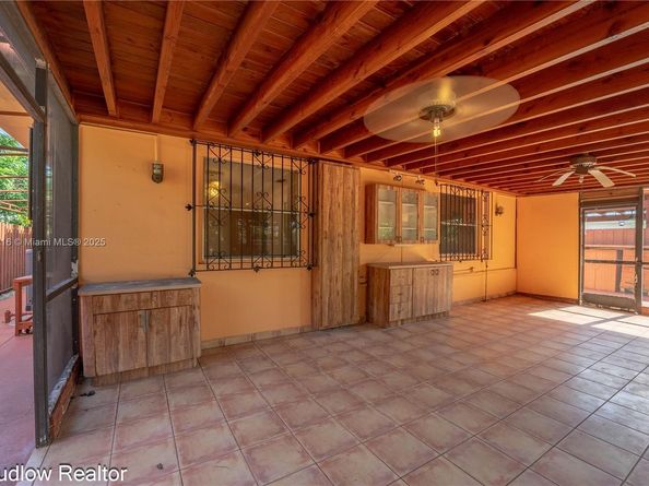 4230 SW 10th St, Miami FL 33134