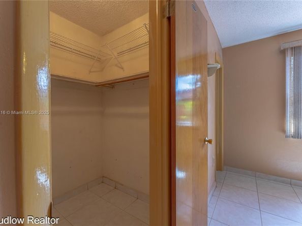 4230 SW 10th St, Miami FL 33134