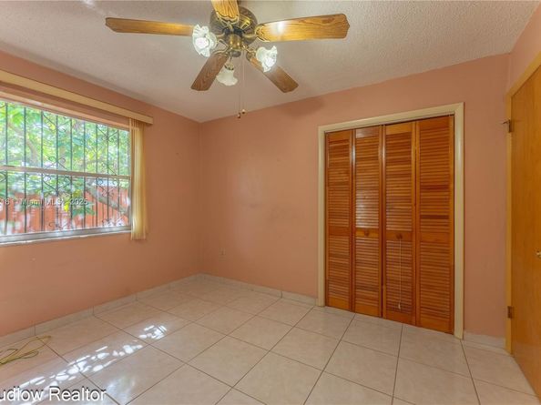 4230 SW 10th St, Miami FL 33134