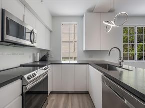 2845 NE 185th St 907, Aventura FL 33180