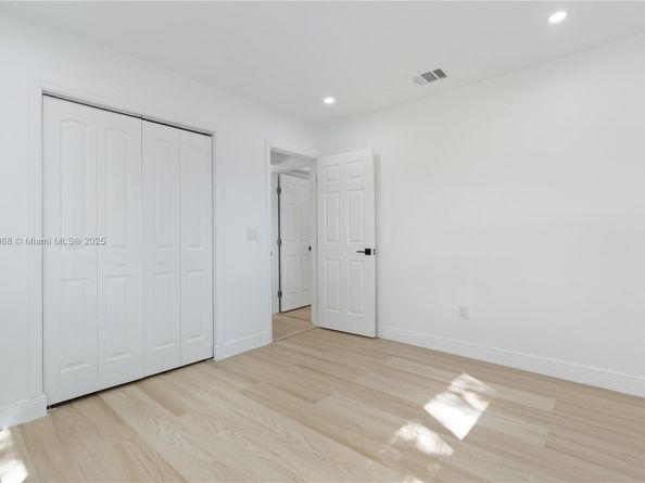 5701 SW 41st St, West Park FL 33023