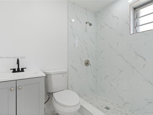 5701 SW 41st St, West Park FL 33023