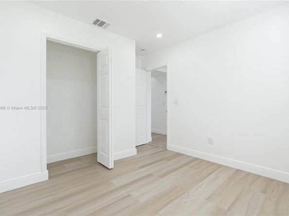 5701 SW 41st St, West Park FL 33023