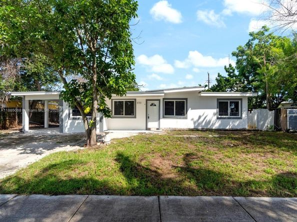 5701 SW 41st St, West Park FL 33023