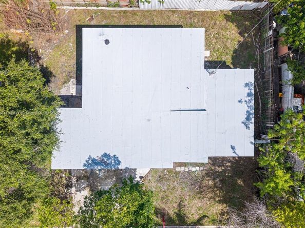 5701 SW 41st St, West Park FL 33023