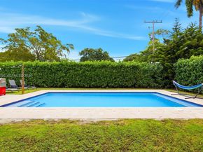 1280 NE 132nd St, North Miami FL 33161