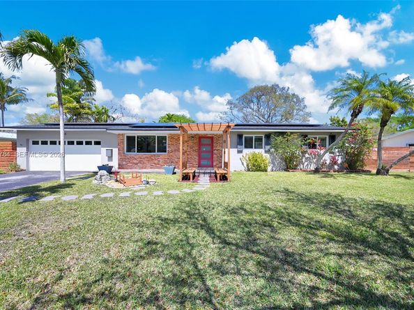 8935 SW 186th Ter, Cutler Bay FL 33157