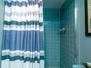 1001 NE 14th Ave 107, Hallandale Beach FL 33009