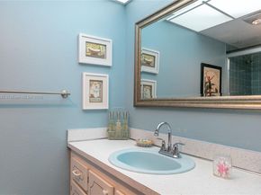 1001 NE 14th Ave 107, Hallandale Beach FL 33009