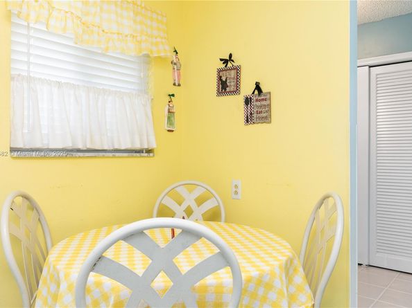 1001 NE 14th Ave 107, Hallandale Beach FL 33009