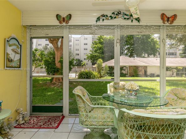 1001 NE 14th Ave 107, Hallandale Beach FL 33009