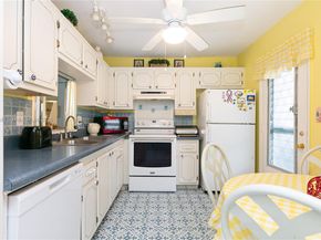 1001 NE 14th Ave 107, Hallandale Beach FL 33009