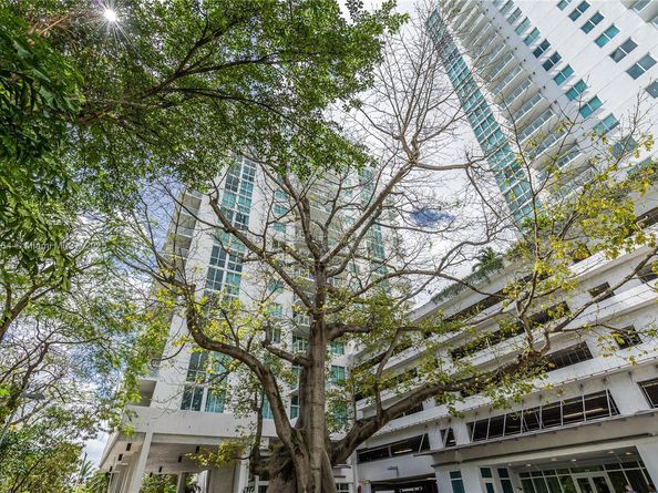 1861 NW S River Dr 1003, Miami FL 33125