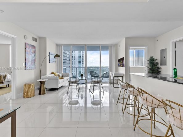 1861 NW S River Dr 1003, Miami FL 33125